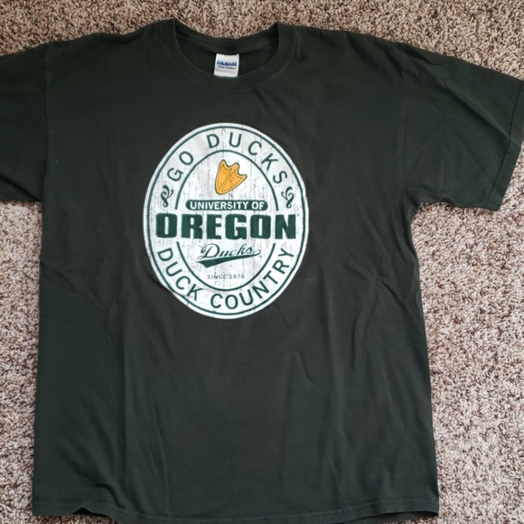 Gildan Tops - Oregon Ducks tshirt Gildan Tops - Oregon Ducks tshirt